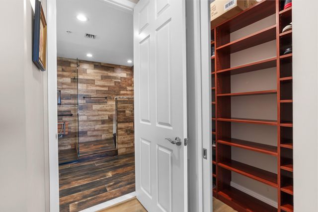 2633 NE 14th Avenue 308, Wilton Manors, FL 33334