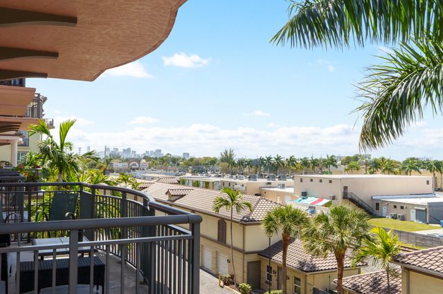 2633 NE 14th Avenue 308, Wilton Manors, FL 33334