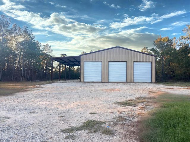 18074 Hill Road, Cleveland, TX 77328