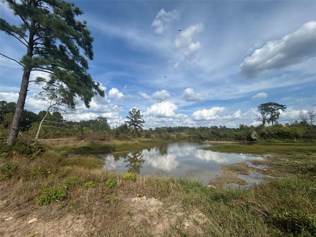 18074 Hill Road, Cleveland, TX 77328