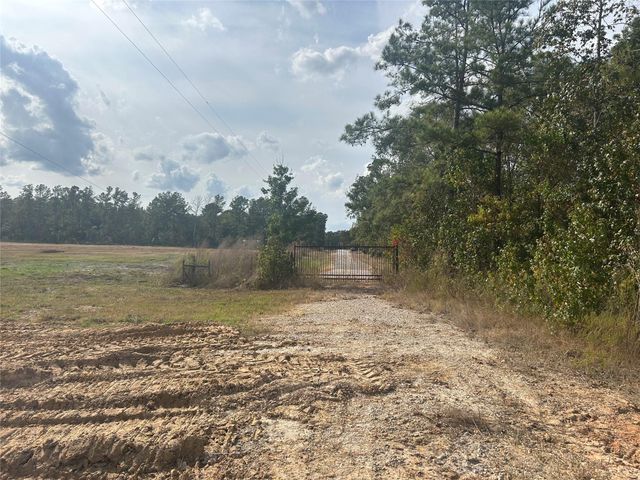 18074 Hill Road, Cleveland, TX 77328