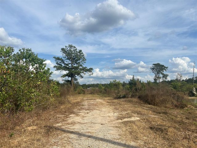 18074 Hill Road, Cleveland, TX 77328