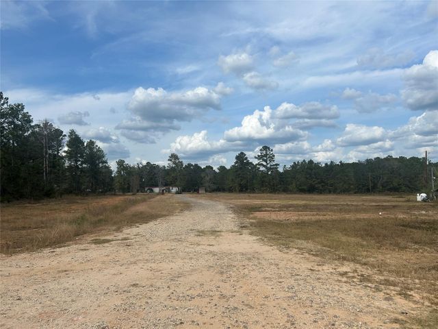 18074 Hill Road, Cleveland, TX 77328