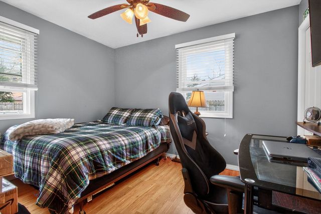 14308 S Kenneth Avenue, Midlothian, IL 60445