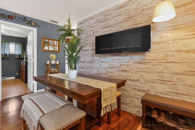 14308 S Kenneth Avenue, Midlothian, IL 60445