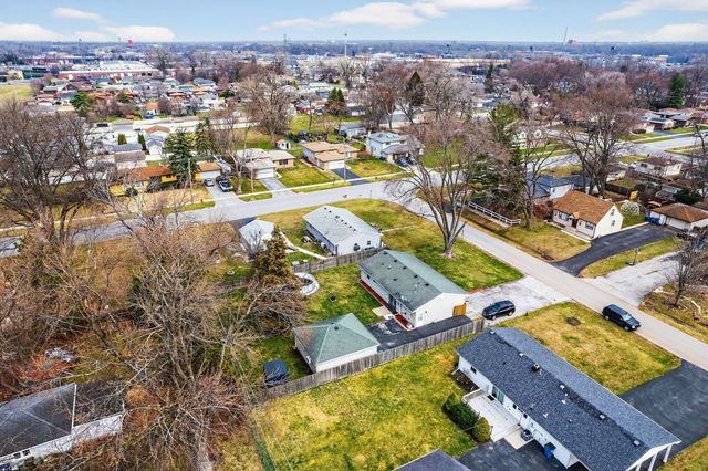 14308 S Kenneth Avenue, Midlothian, IL 60445