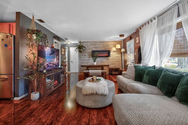 14308 S Kenneth Avenue, Midlothian, IL 60445