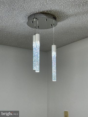 66 CHEVERNY CT, Hamilton, NJ 08619