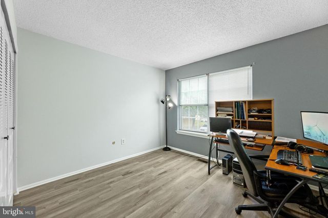 66 CHEVERNY CT, Hamilton, NJ 08619