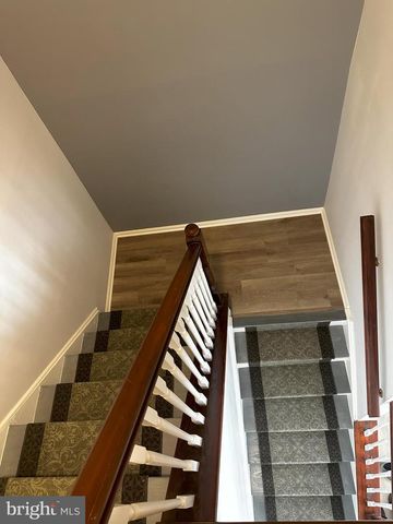 66 CHEVERNY CT, Hamilton, NJ 08619