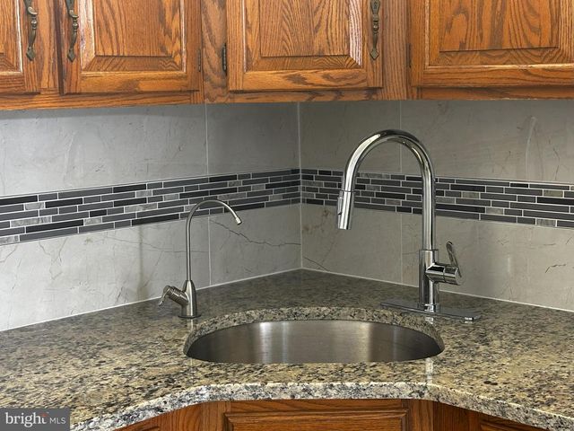 66 CHEVERNY CT, Hamilton, NJ 08619