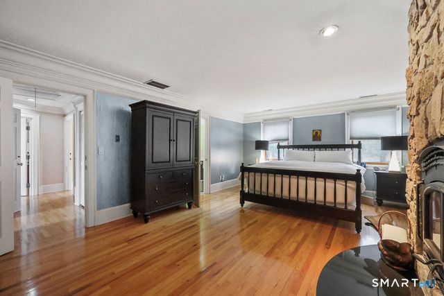 17 Abbotts Hill Road, Newtown, CT 06470