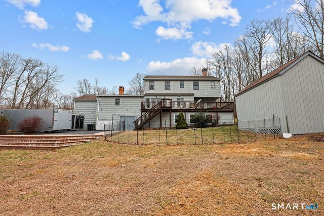 17 Abbotts Hill Road, Newtown, CT 06470