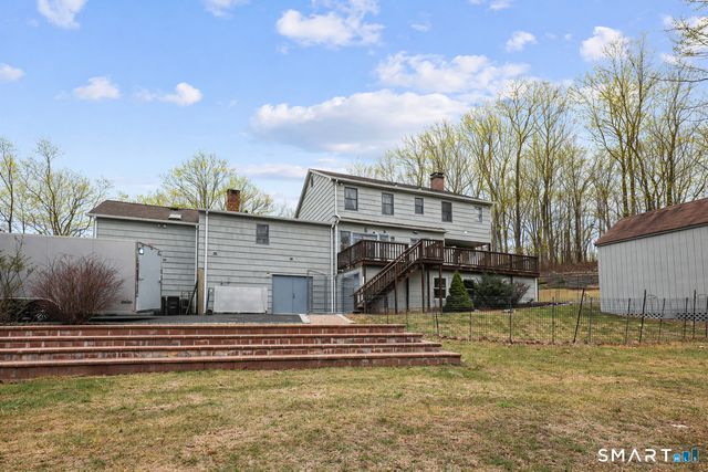 17 Abbotts Hill Road, Newtown, CT 06470