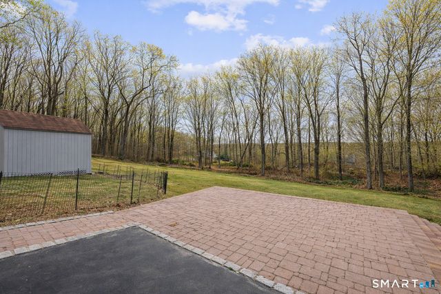 17 Abbotts Hill Road, Newtown, CT 06470