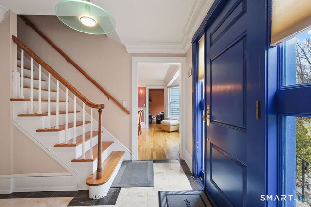 17 Abbotts Hill Road, Newtown, CT 06470