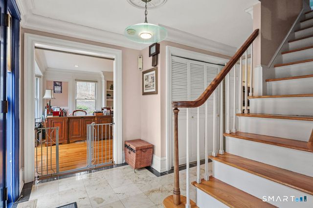 17 Abbotts Hill Road, Newtown, CT 06470