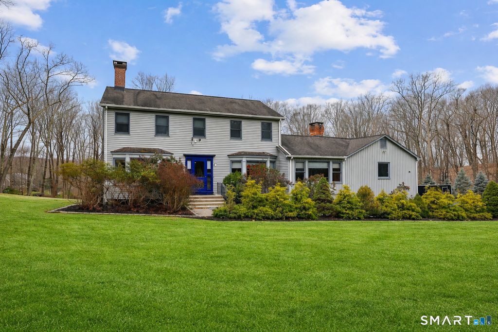 17 Abbotts Hill Road, Newtown, CT 06470