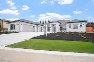 10221 Savannah Ct, Oakdale, CA 95361