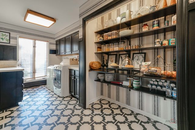 1 Astor Court, Lincolnshire, IL 60045