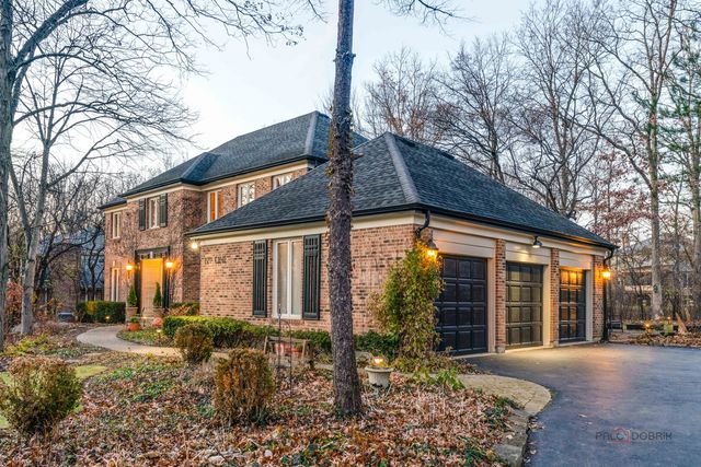 1 Astor Court, Lincolnshire, IL 60045