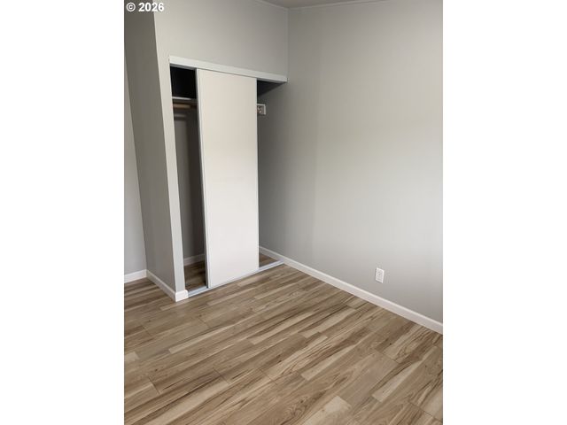 700 N MILL St 21, Creswell, OR 97426