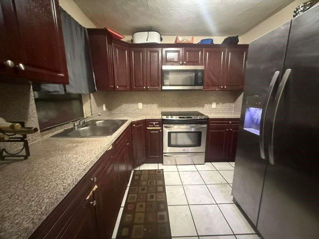 5836 Wiley Street, Hollywood, FL 33023