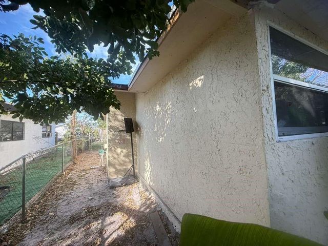 5836 Wiley Street, Hollywood, FL 33023