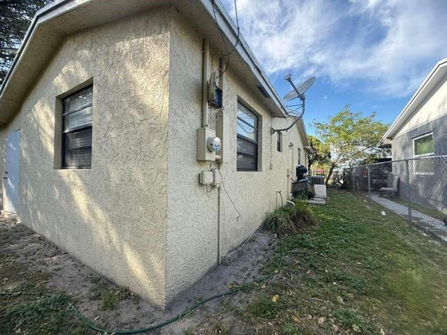 5836 Wiley Street, Hollywood, FL 33023