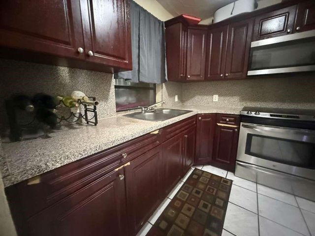 5836 Wiley Street, Hollywood, FL 33023