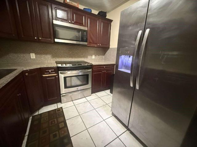 5836 Wiley Street, Hollywood, FL 33023