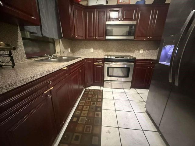 5836 Wiley Street, Hollywood, FL 33023