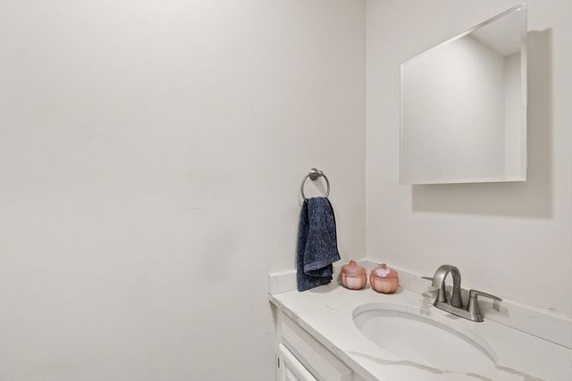 26 Wilson St 12, Marlborough, MA 01752