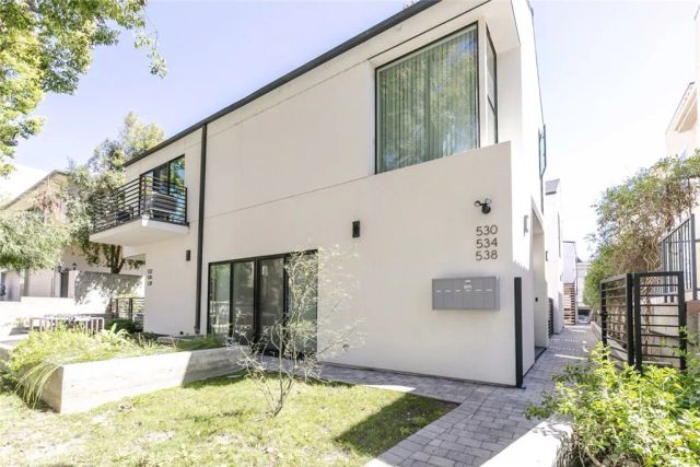 534 E San Jose Avenue, Burbank, CA 91501