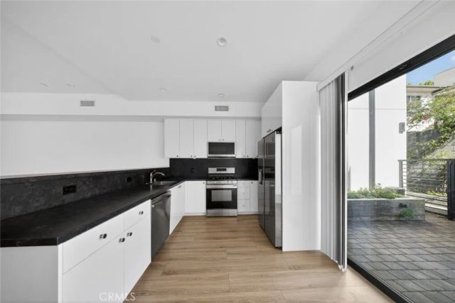 534 E San Jose Avenue, Burbank, CA 91501