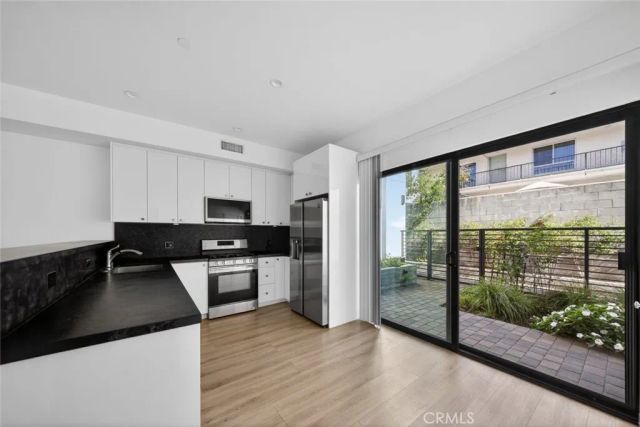 534 E San Jose Avenue, Burbank, CA 91501