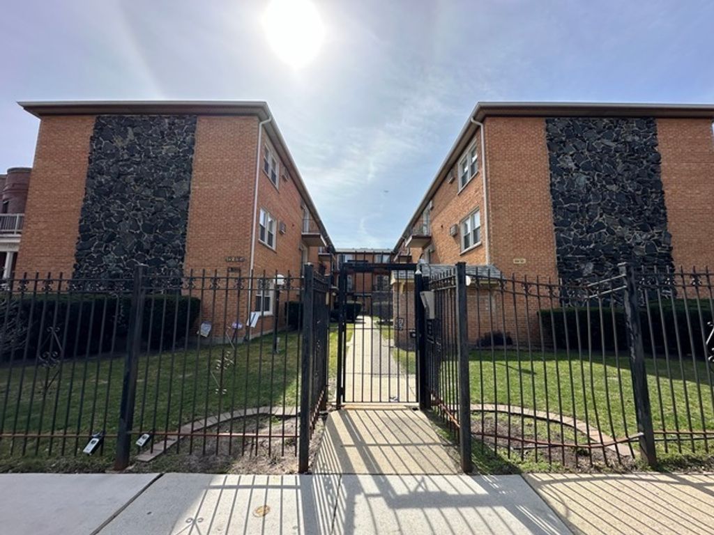 1727 W TOUHY Avenue 5, Chicago, IL 60626