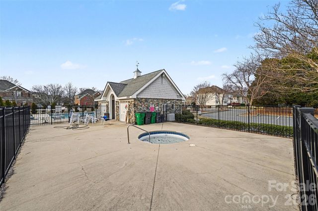 1310 Bershire Lane, Charlotte, NC 28262