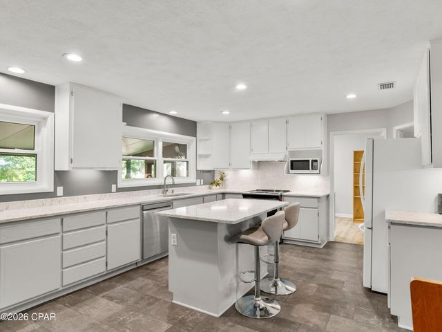 4439 Vista Lane, Lynn Haven, FL 32444