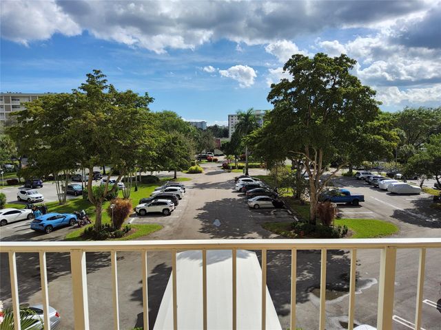 3090 N Course Drive 412, Pompano Beach, FL 33069
