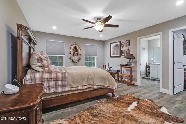 1095 Fuagte Rd, Evensville, TN 37332