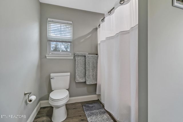 1095 Fuagte Rd, Evensville, TN 37332