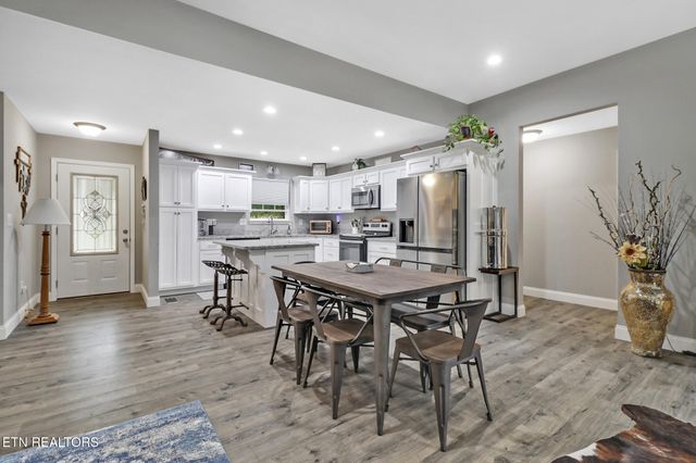 1095 Fuagte Rd, Evensville, TN 37332