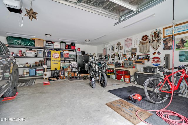 1095 Fuagte Rd, Evensville, TN 37332