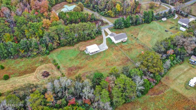 1095 Fuagte Rd, Evensville, TN 37332