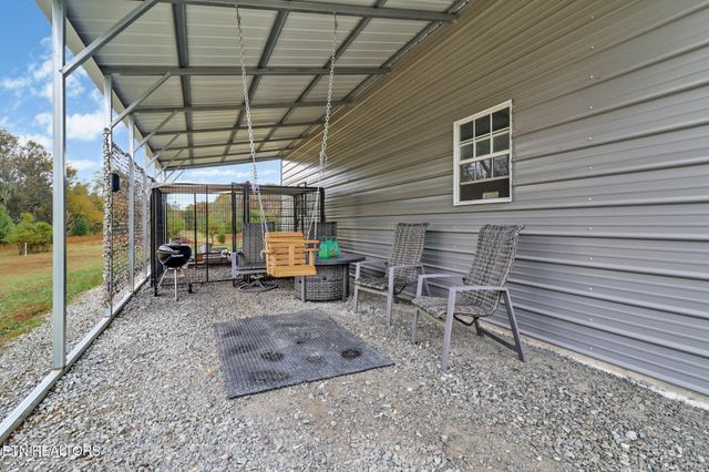 1095 Fuagte Rd, Evensville, TN 37332