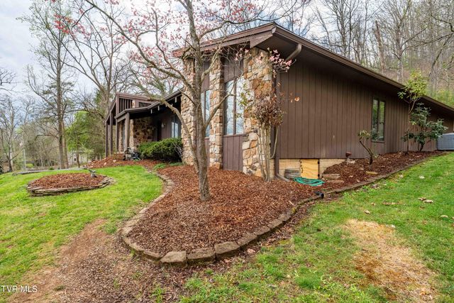 102 Tracy Lane, Bristol, TN 37620