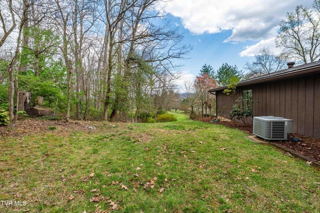 102 Tracy Lane, Bristol, TN 37620