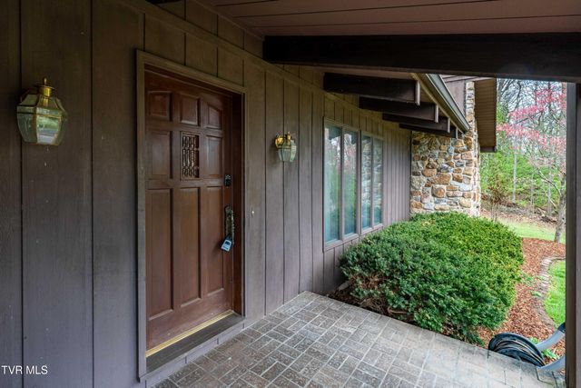 102 Tracy Lane, Bristol, TN 37620