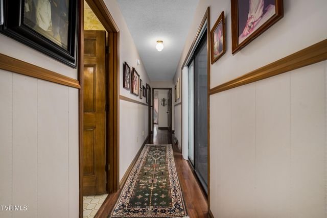 102 Tracy Lane, Bristol, TN 37620